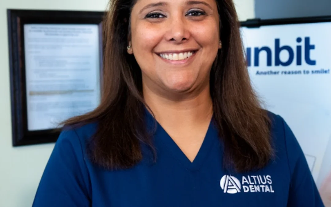dr-gunjan-dhir-why-dentures-stain-pampa